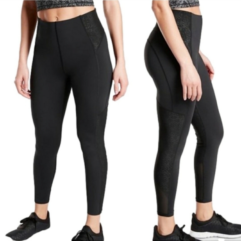 Athleta Fly Reflective 7/8 Tight Leggings, Size ST